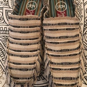 Tony lama size 9 slip on shoes, used